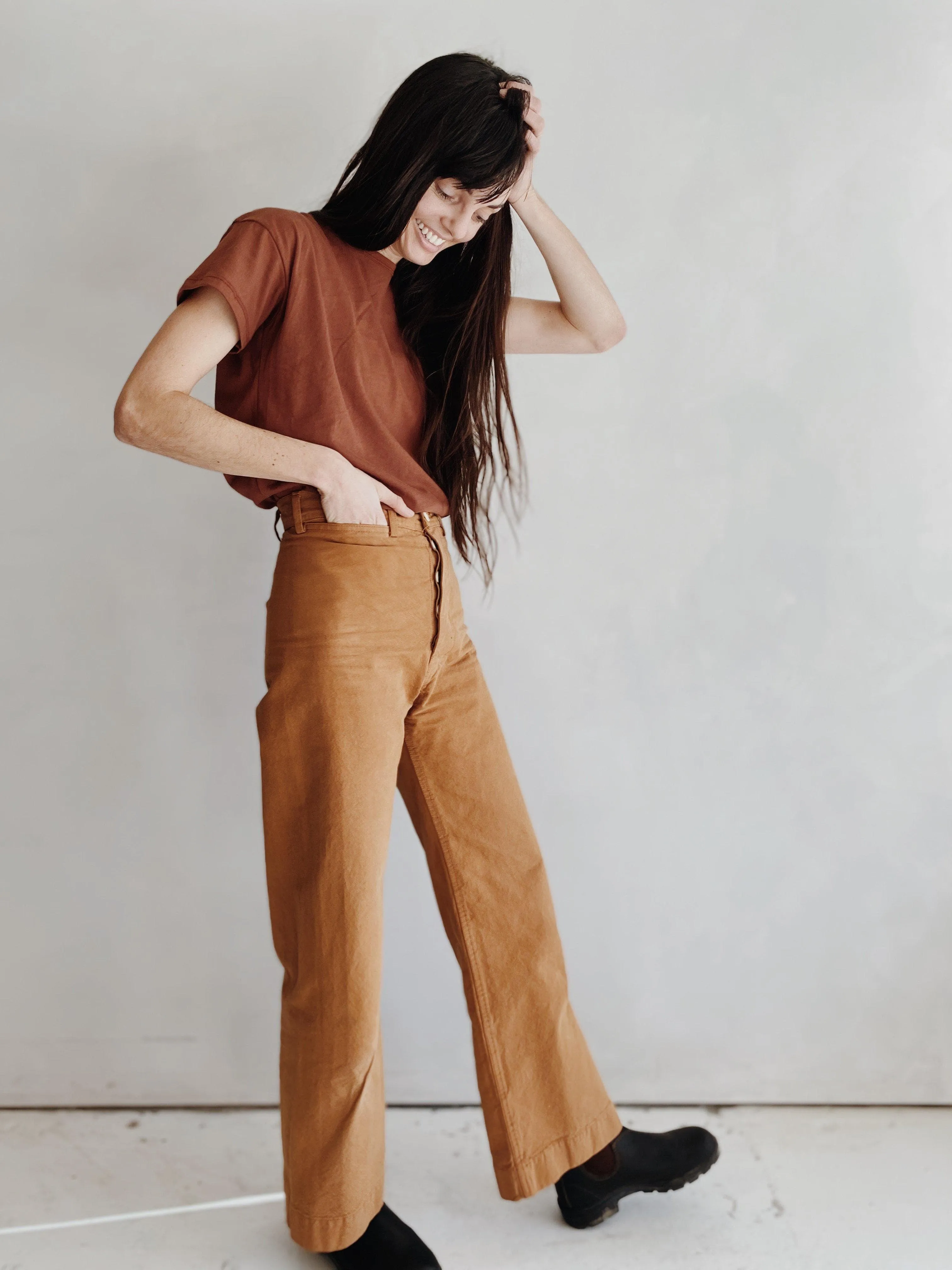 adult organic cotton tee in chestnut