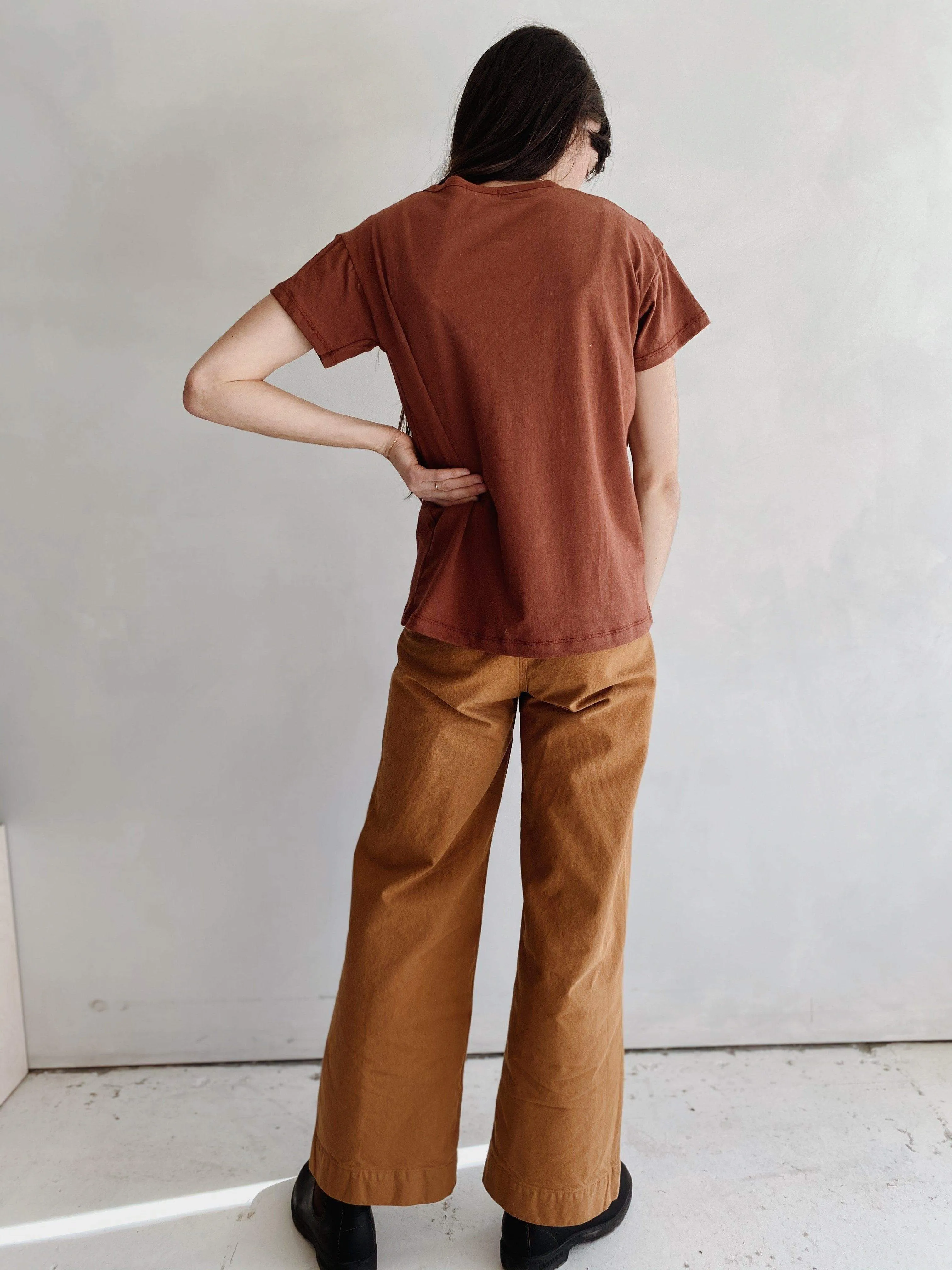 adult organic cotton tee in chestnut