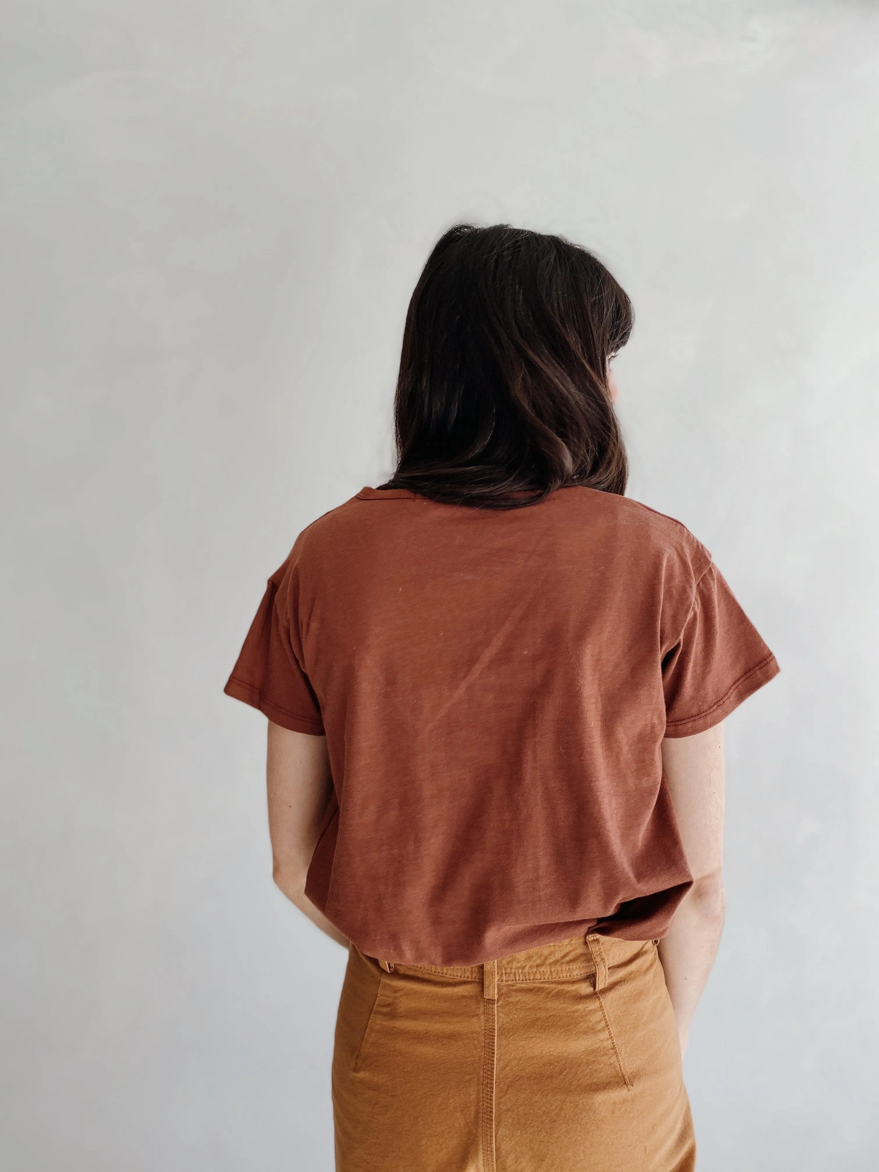 adult organic cotton tee in chestnut