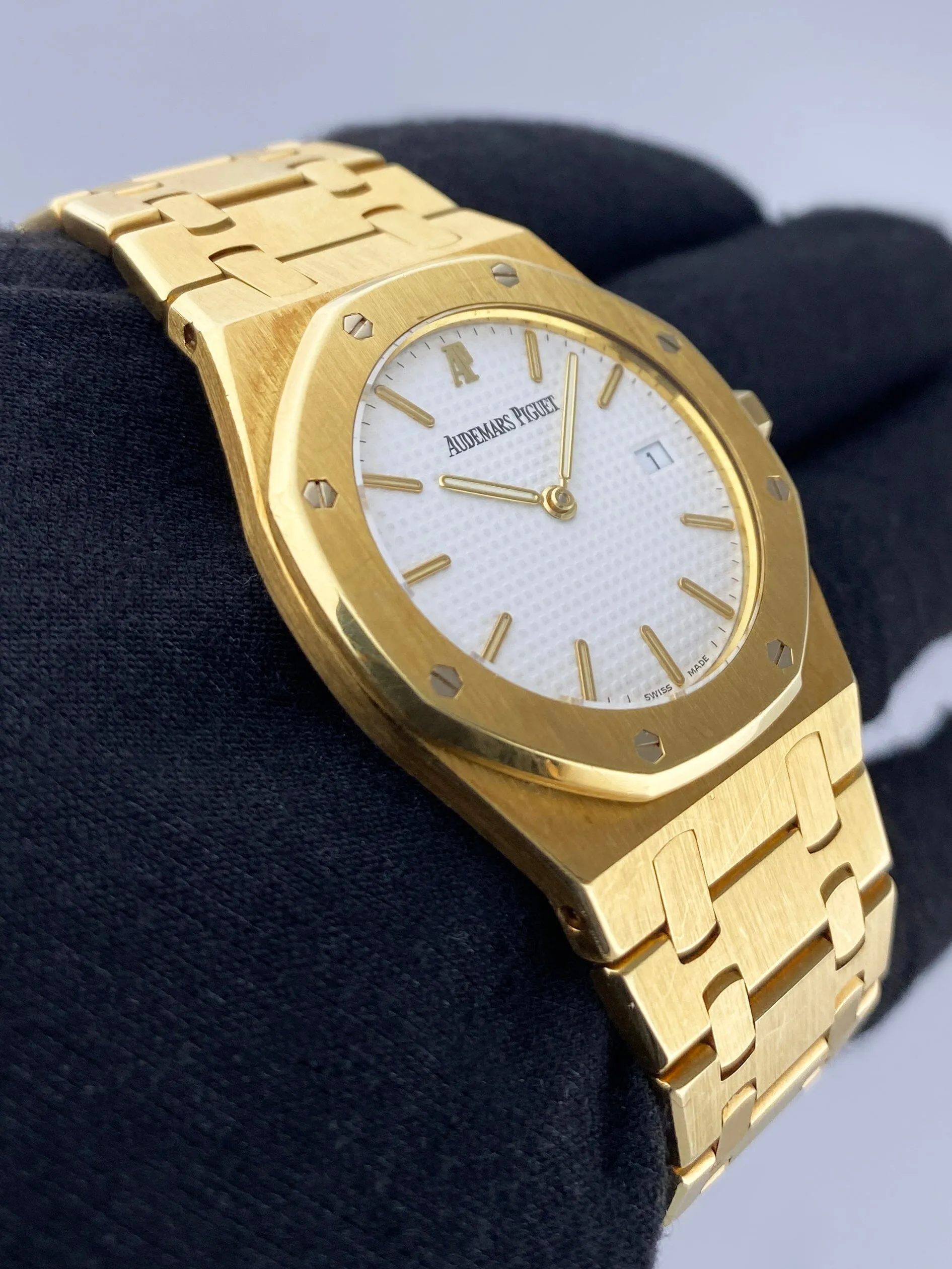 Audemars Piguet Royal Oak 56175BA White Dial 18K Yellow Gold Ladies Watch With Archives