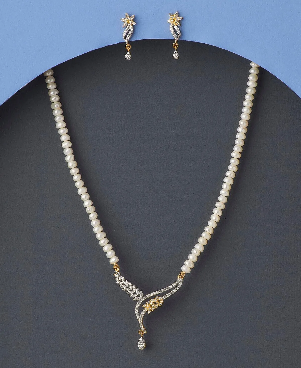 Beautiful Pearl Necklace Set