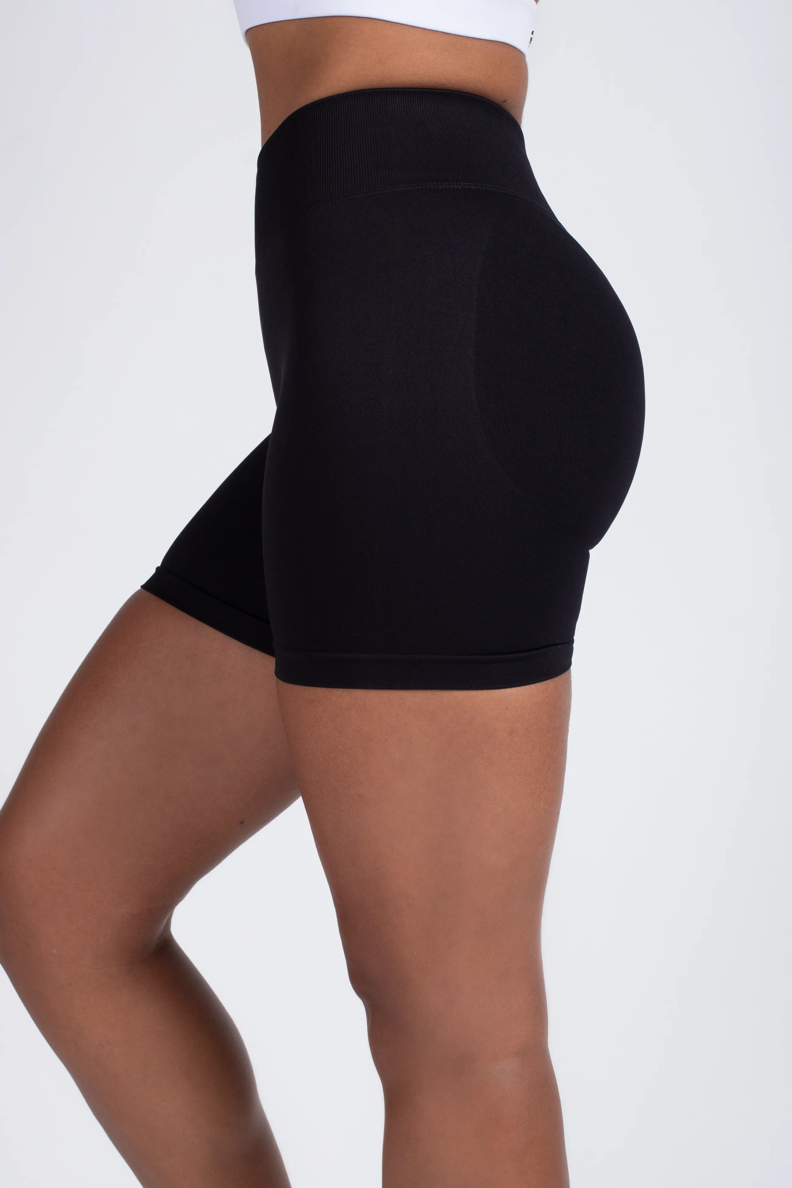 CORE SCRUNCH SHORTS - MIDNIGHT