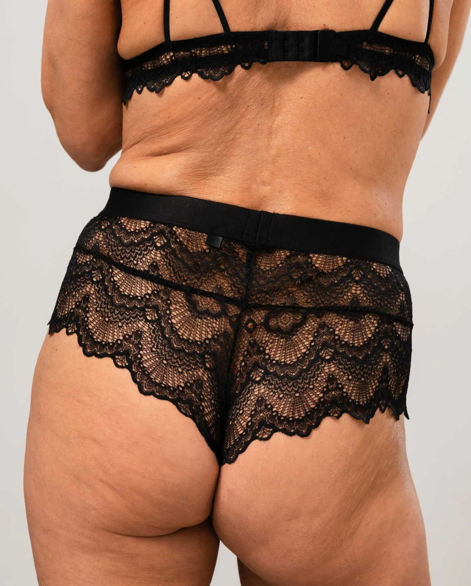 Lace Highwaist String Black