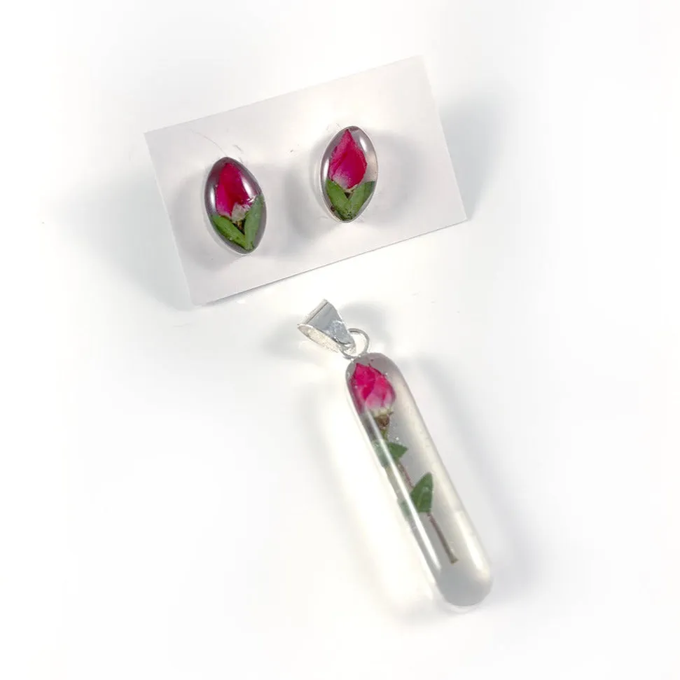 Natural Flowers Resin Pendant & Earring Set