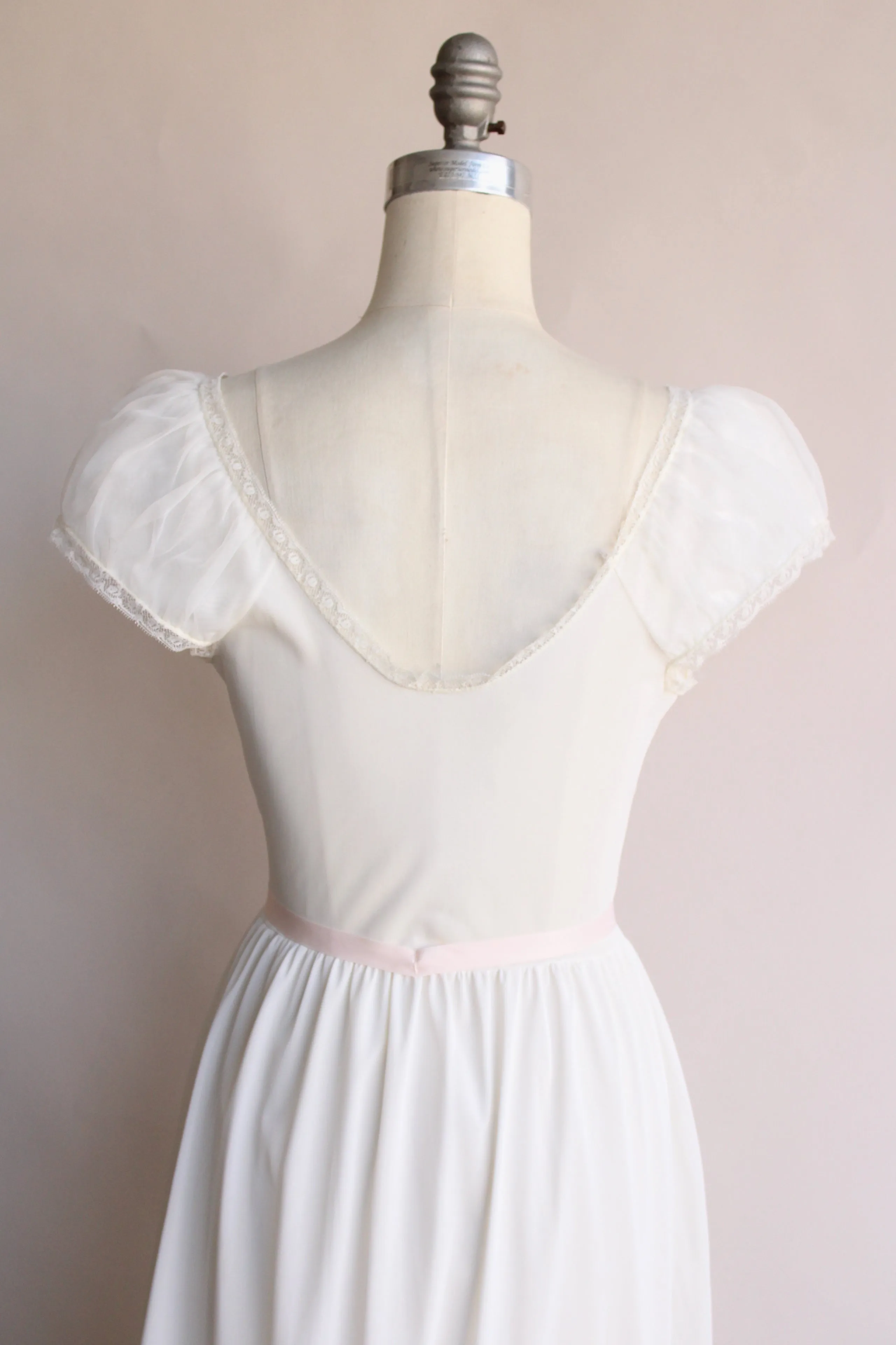 Vintage 1950s Laros White Nightgown with Pink Flowers