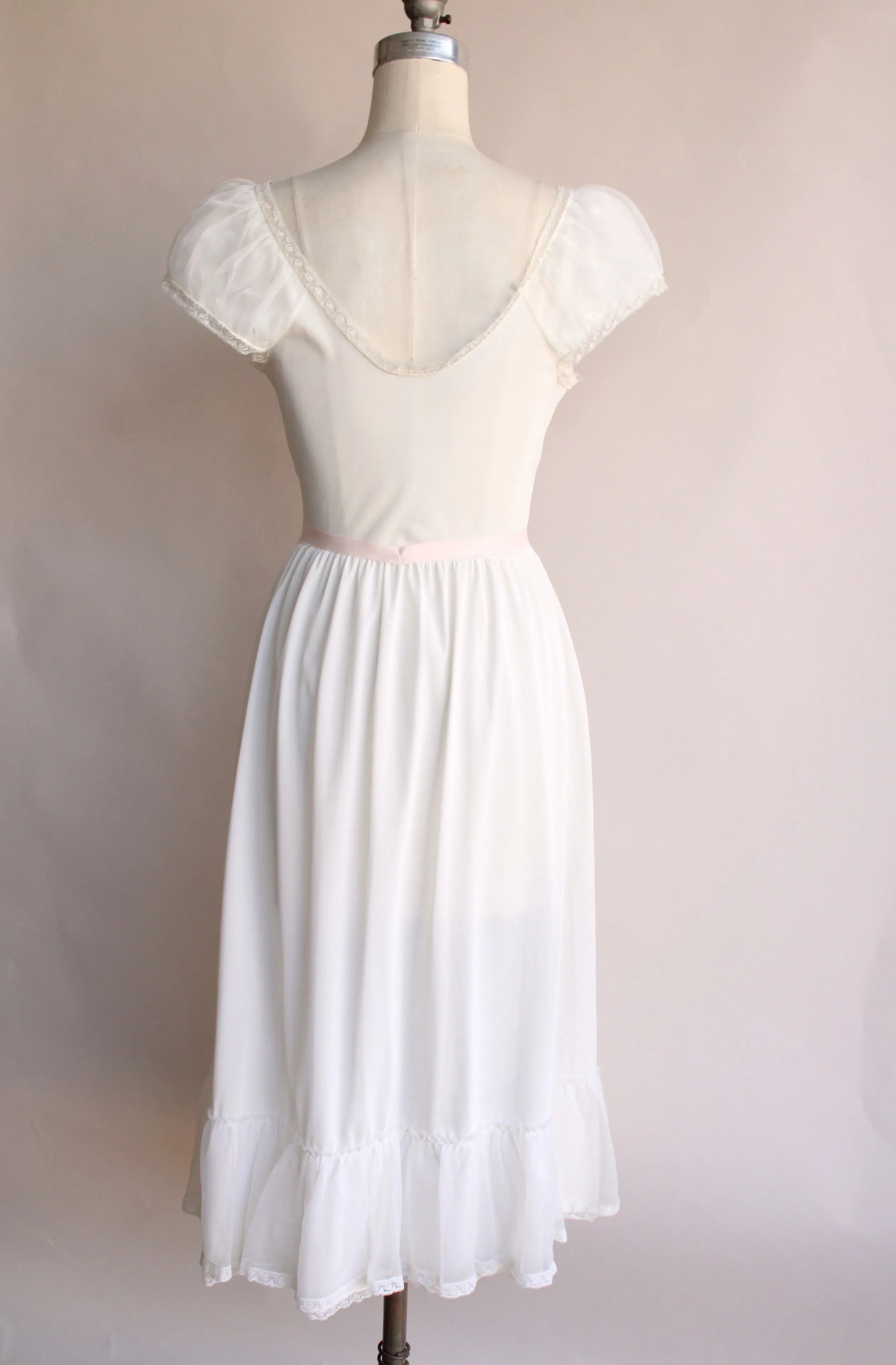 Vintage 1950s Laros White Nightgown with Pink Flowers