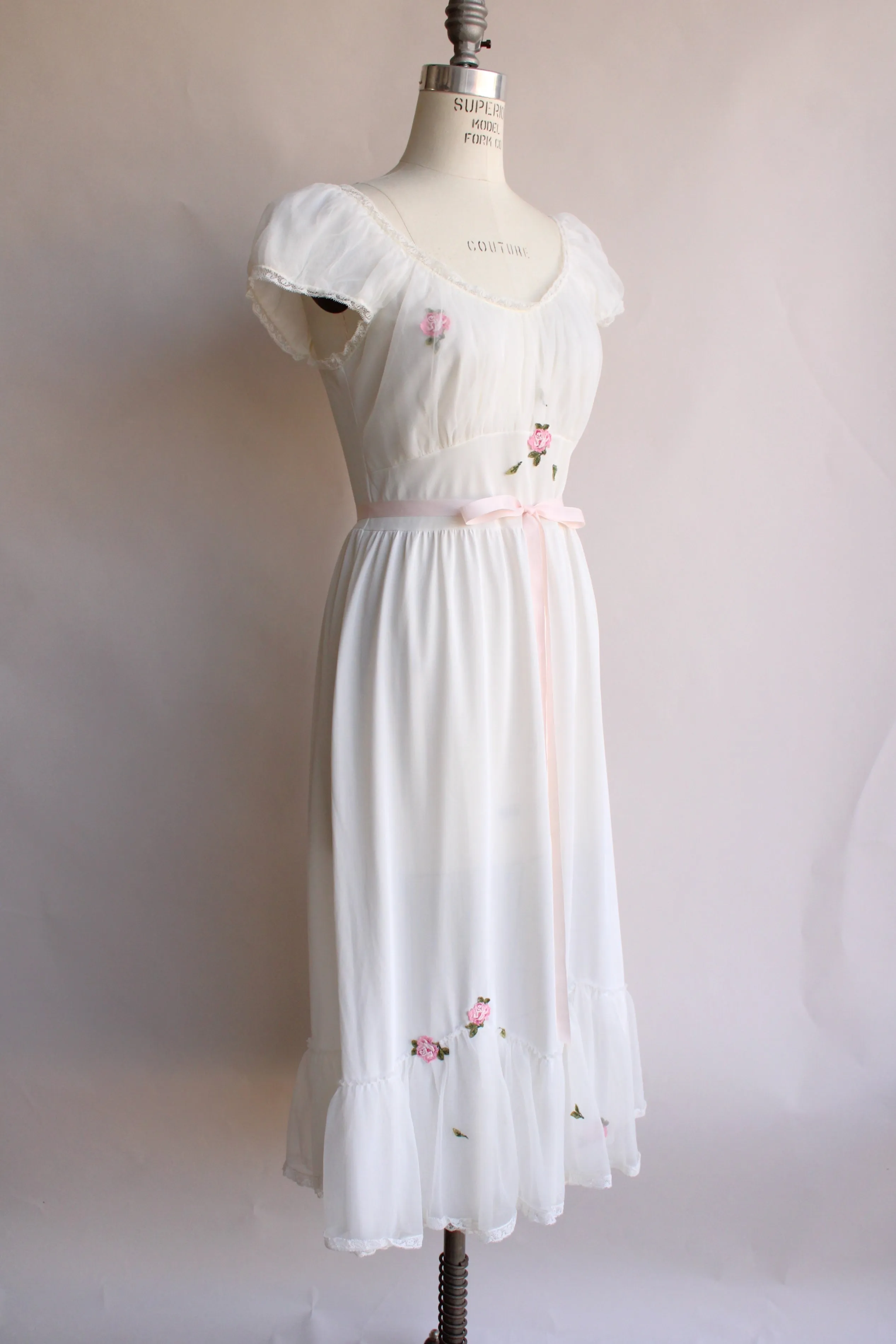 Vintage 1950s Laros White Nightgown with Pink Flowers